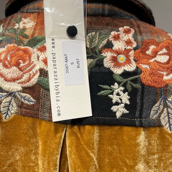 plaid embroidered blouse top by paparazzi - Picture 8 of 12